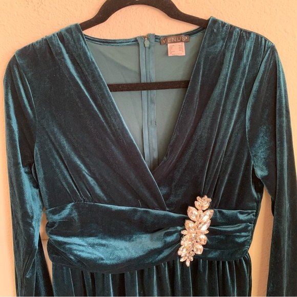NWOT Embellished Velvet Dress - Picture 7 of 16